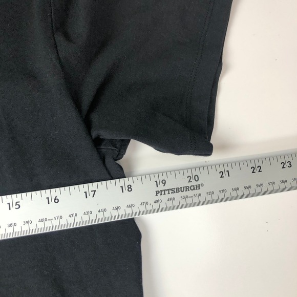 GUESS Catch of the Day Black T-Shirt Size S - Picture 3 of 9